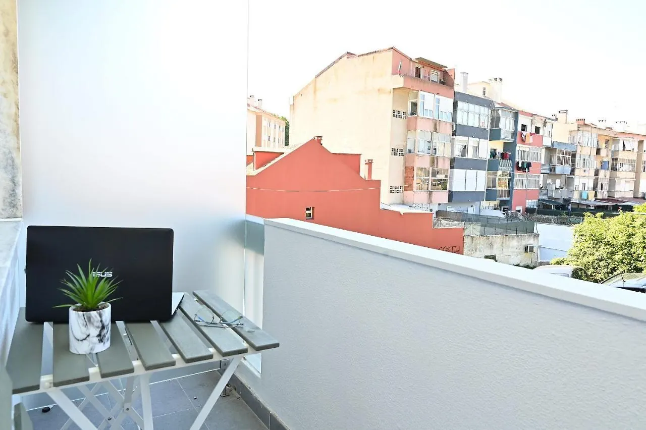 Right Place Lisbon Apartment